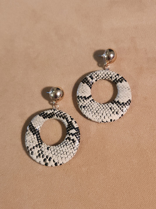 Snake Ovals
