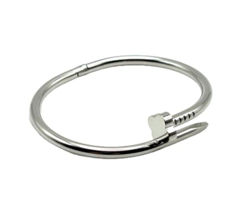 Clover Nail Bangle